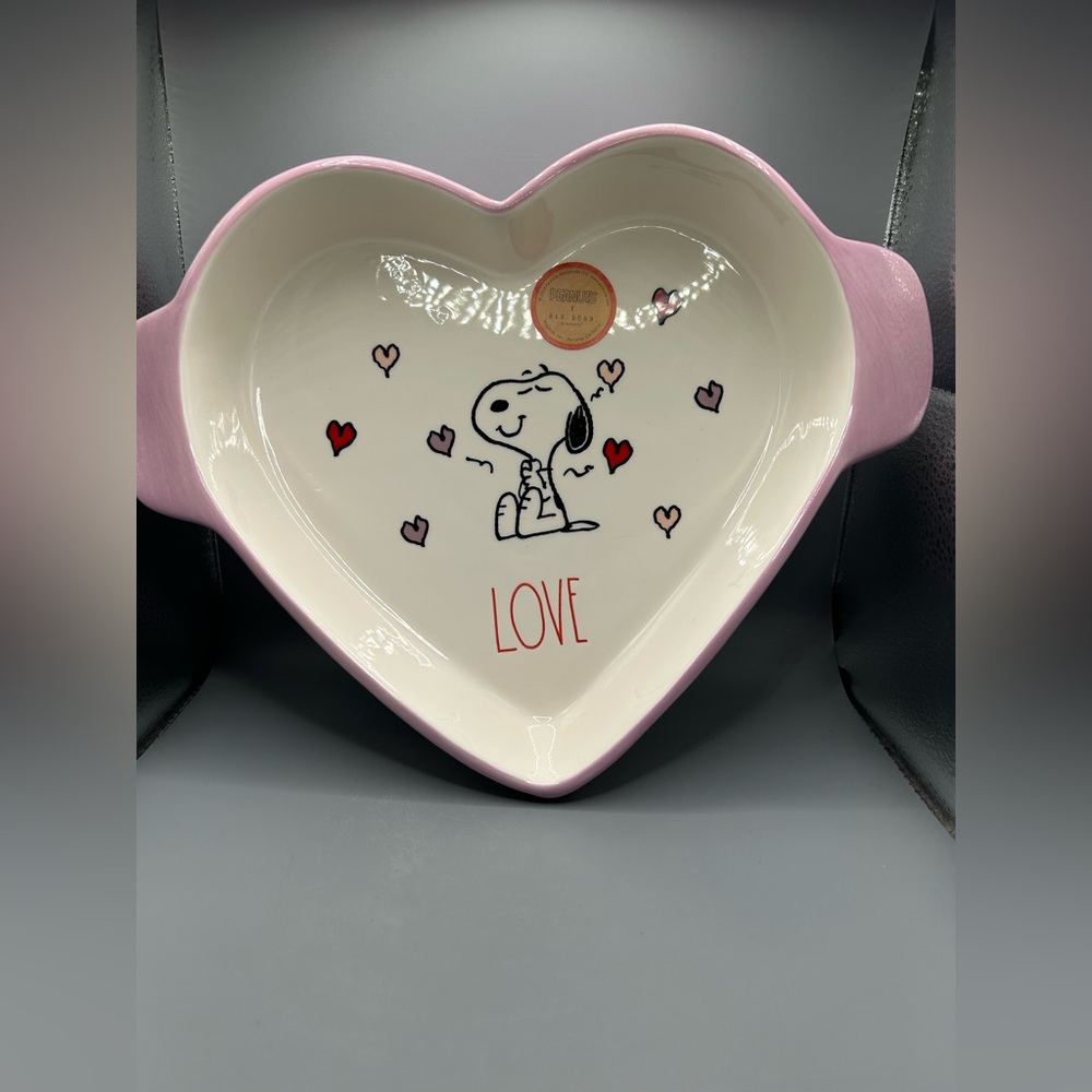 Rae Dunn Peanuts Snoopy LOVE Heart Shaped Valentine Baking Dish NEW